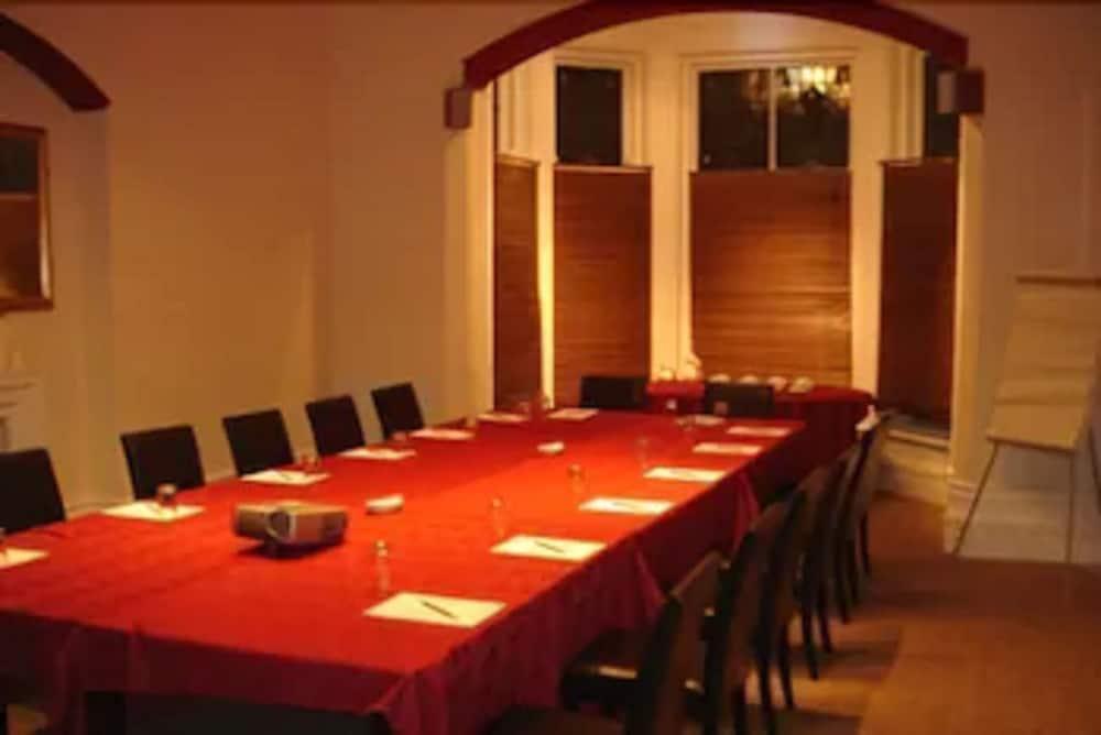 The Amblehurst Hotel Sale Extérieur photo